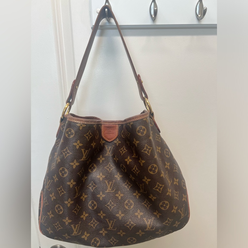 Authentic DELIGHTFUL MM Louis Vuitton made in France